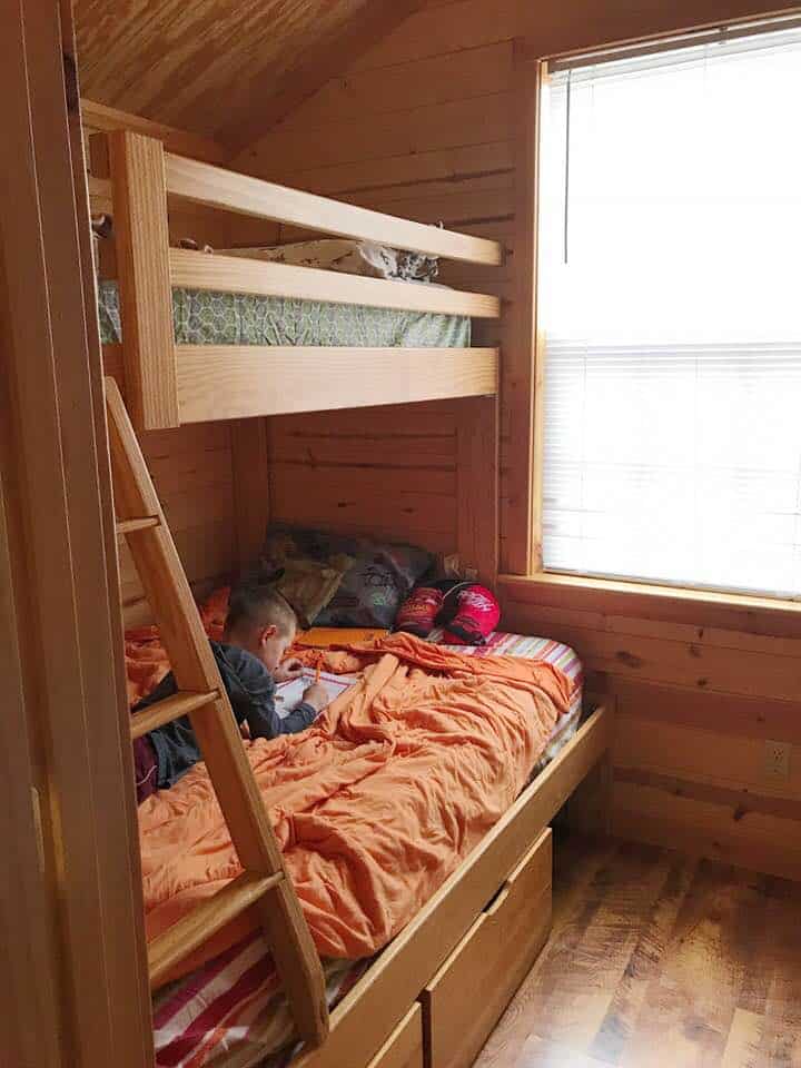 bunk beds at the cabins at hershey campgrounds