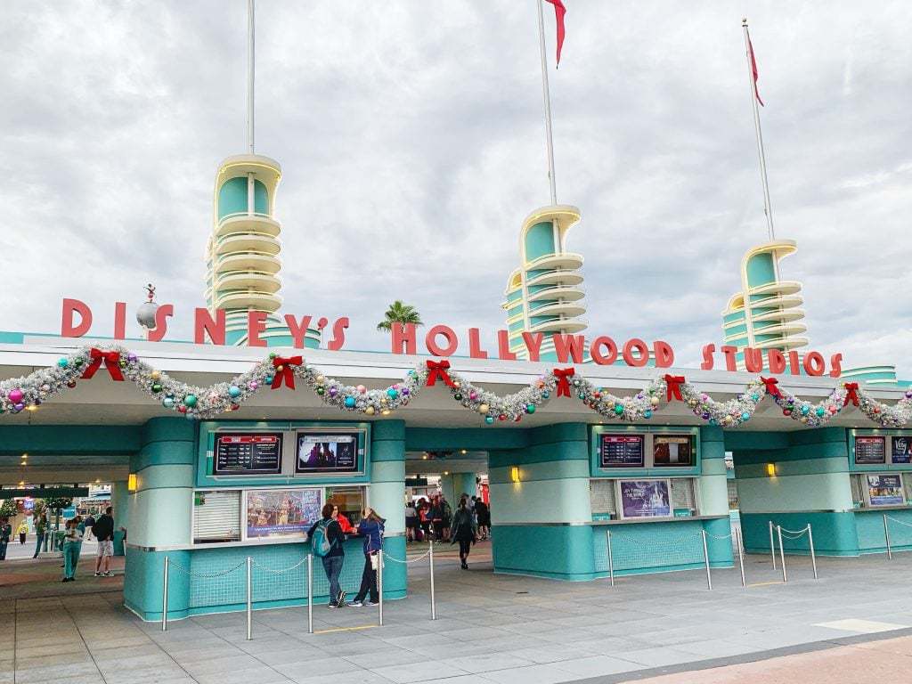 disney hollywood studios entrance
