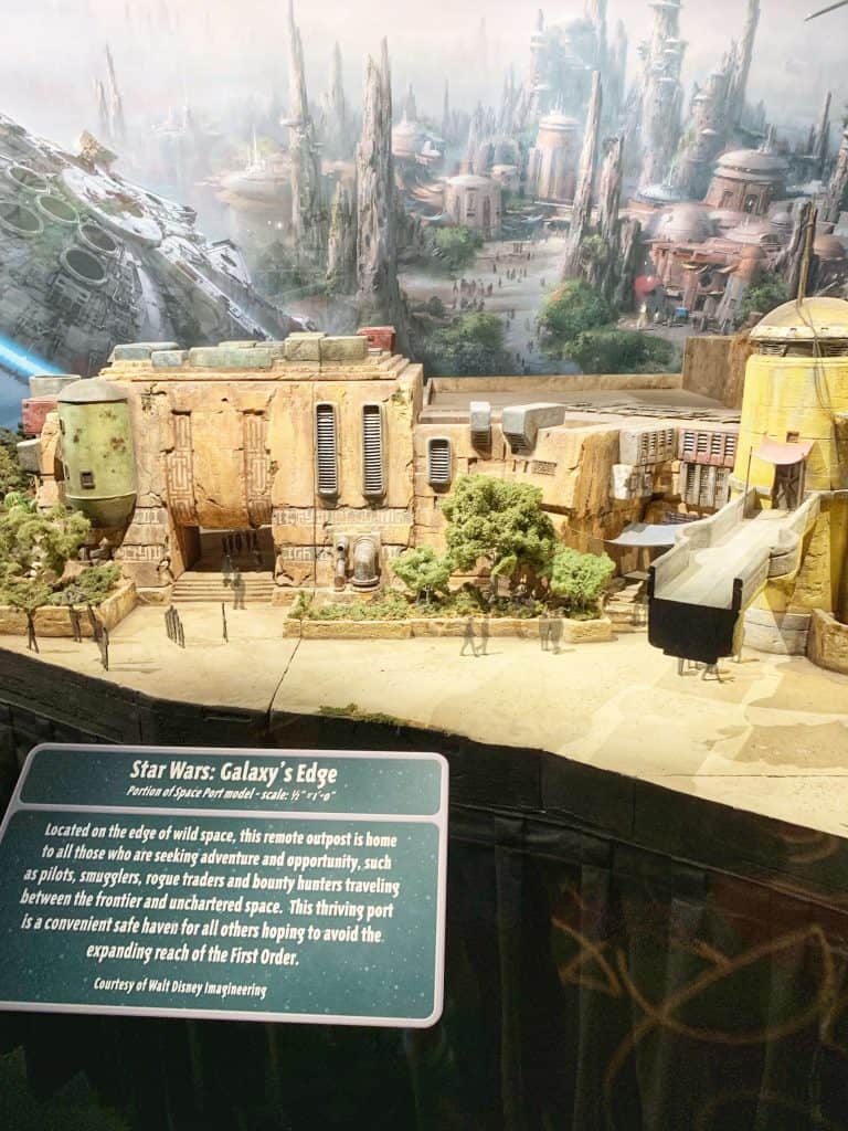 star wars galaxy edge at hollywood studios