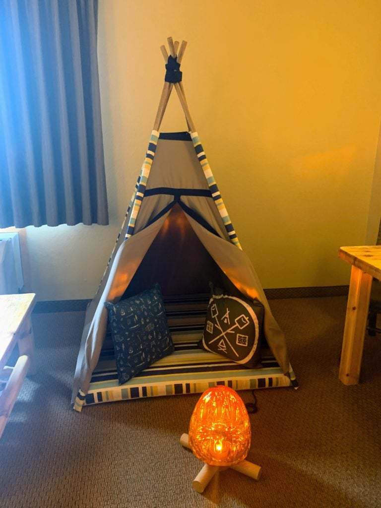 great wolf lodge summer camp in room